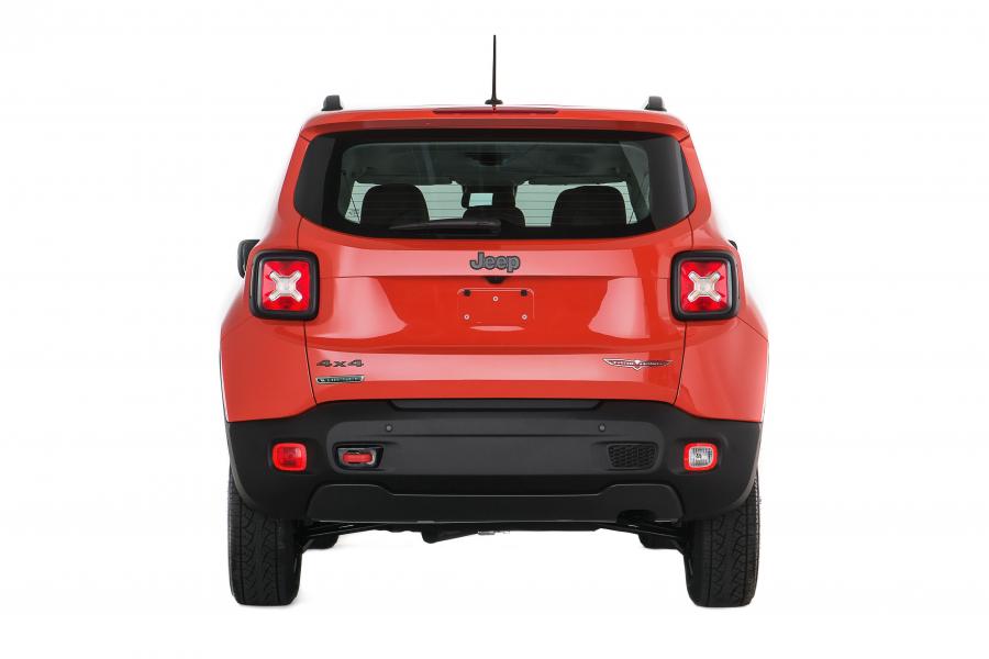  Jeep Renegade Trailhawk 2015 года  (BR) (фото 15 из 18)